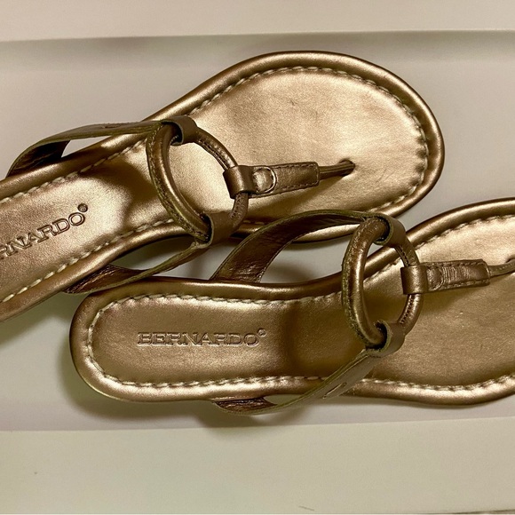 Bernardo leather wedge sandals - Picture 2 of 7